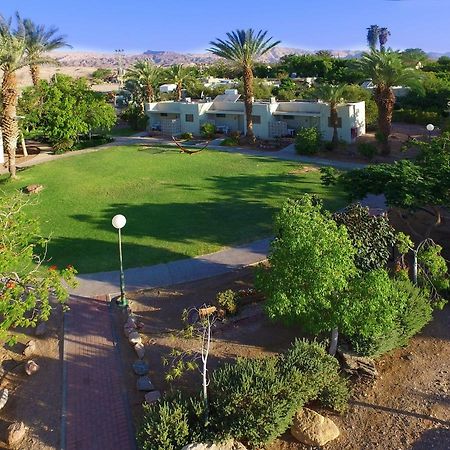 Eilot Kibbutz Country Lodging Ейлат Екстериор снимка