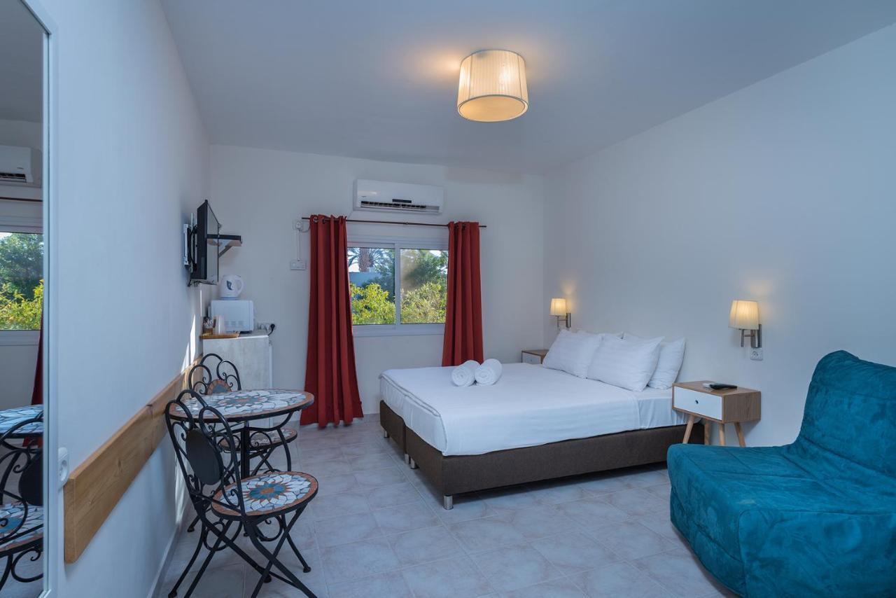 Eilot Kibbutz Country Lodging Ейлат Екстериор снимка