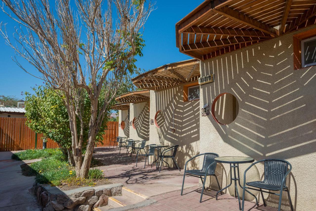 Eilot Kibbutz Country Lodging Ейлат Екстериор снимка