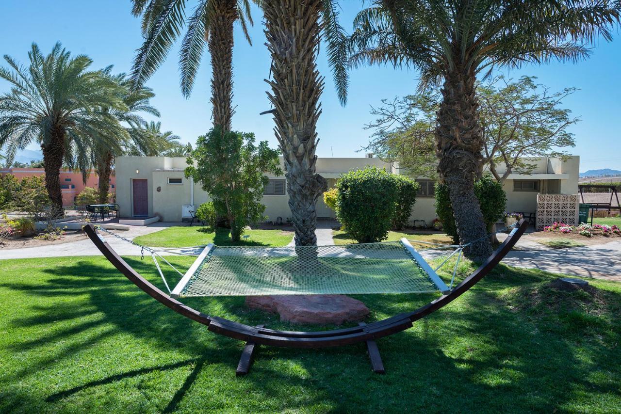 Eilot Kibbutz Country Lodging Ейлат Екстериор снимка
