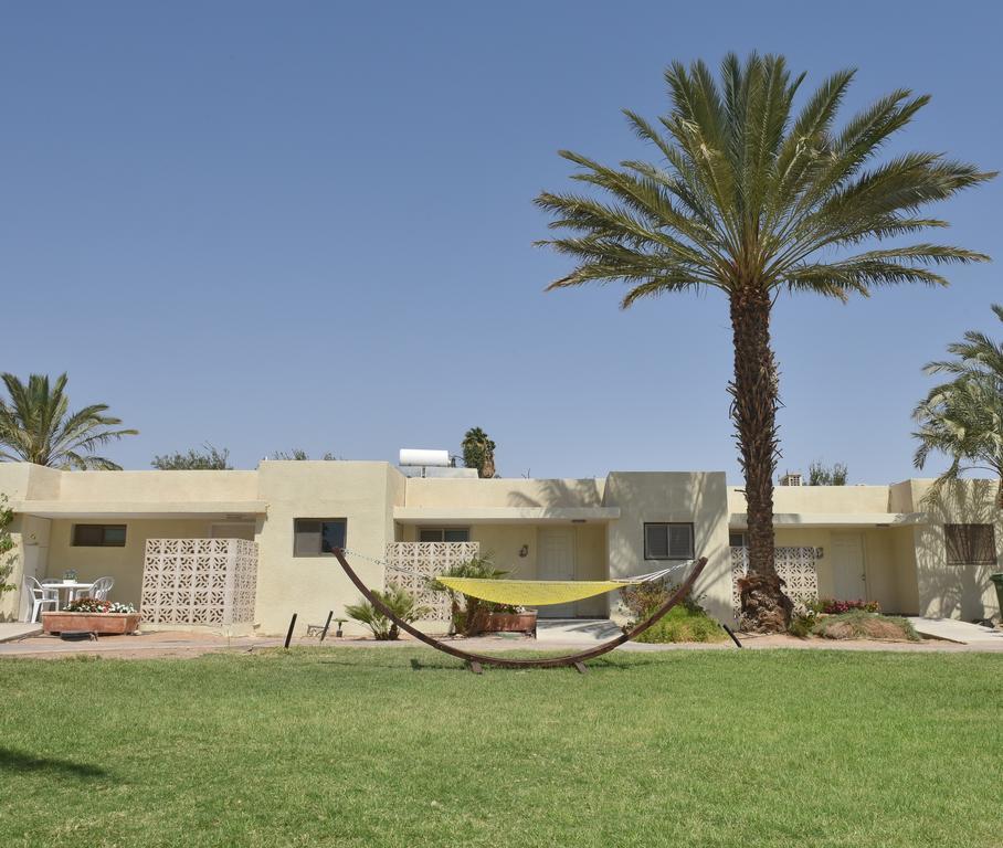 Eilot Kibbutz Country Lodging Ейлат Екстериор снимка