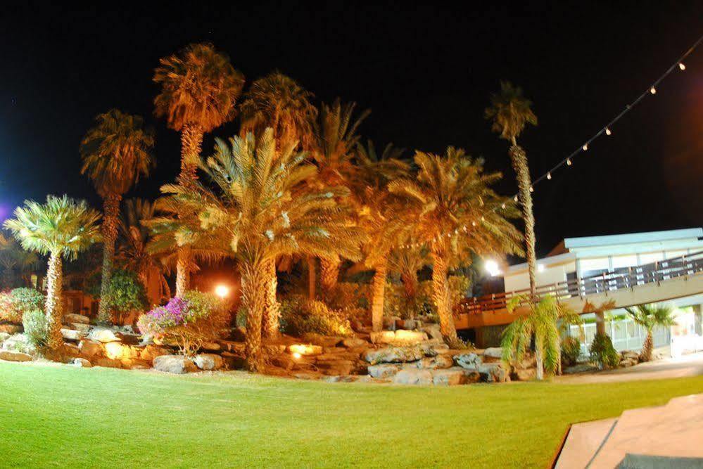 Eilot Kibbutz Country Lodging Ейлат Екстериор снимка