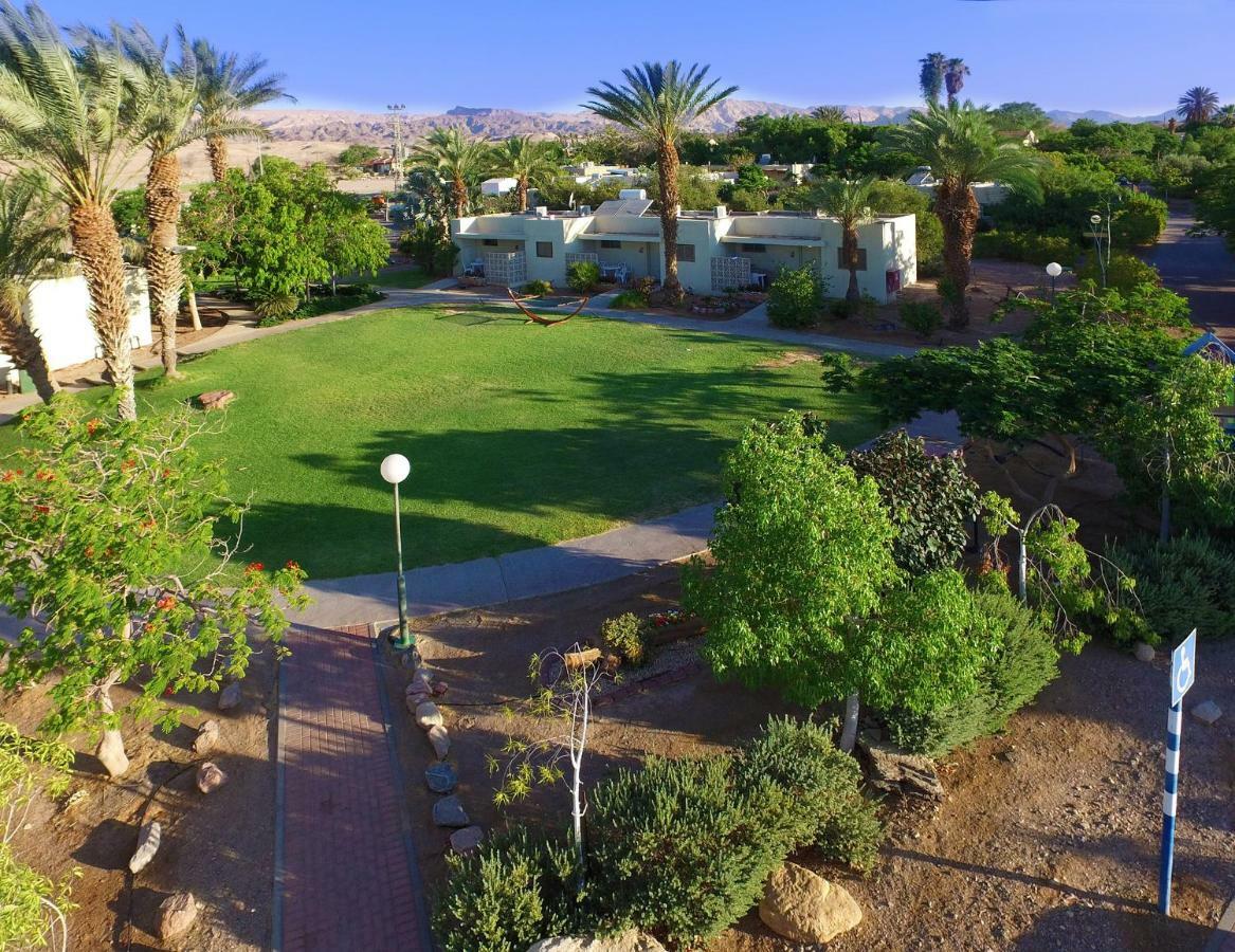 Eilot Kibbutz Country Lodging Ейлат Екстериор снимка